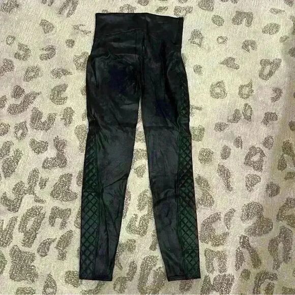 Spanx Quilted Faux Leather Leggings - Picture 6 of 6